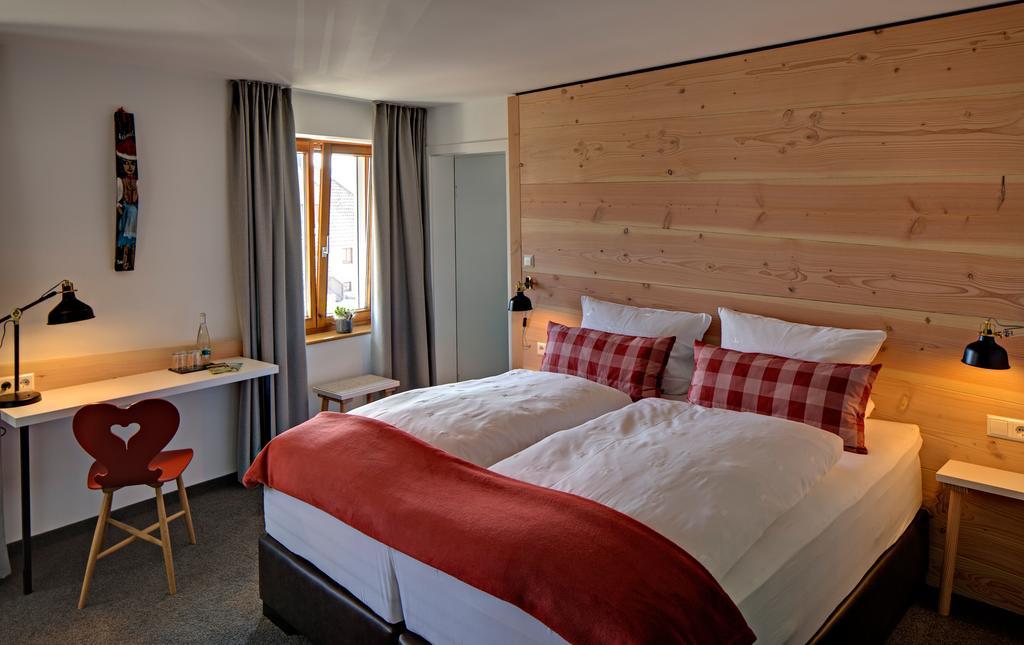 Landhotel Gasthaus Zum Pflug Zell am Harmersbach Ngoại thất bức ảnh