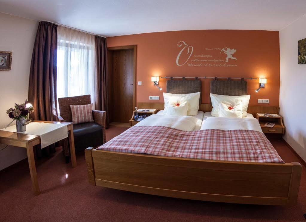 Landhotel Gasthaus Zum Pflug Zell am Harmersbach Ngoại thất bức ảnh